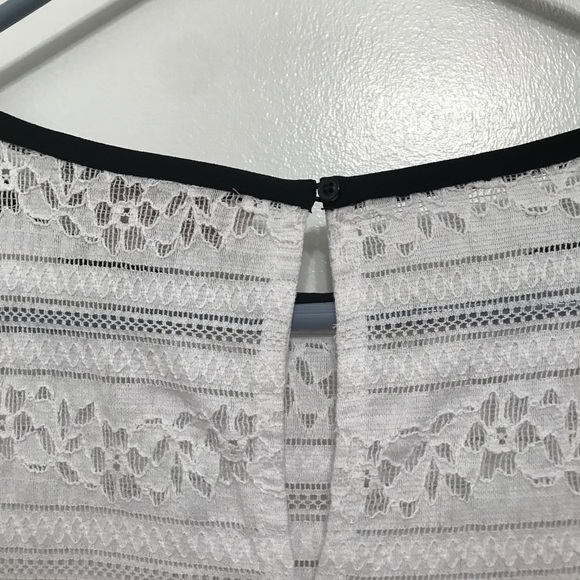 LOFT lacy white t-shirt style top - Picture 2 of 3